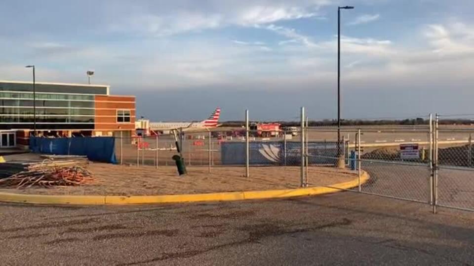 Грузчика засосало в турбину самолета в аэропорту Алабамы