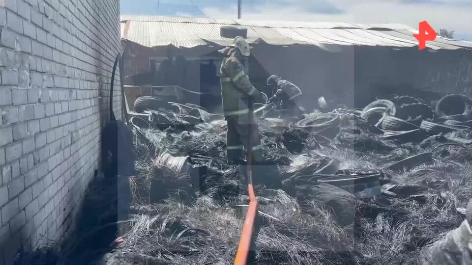 Пожар начался на СТО в Белгороде после атаки ВСУ