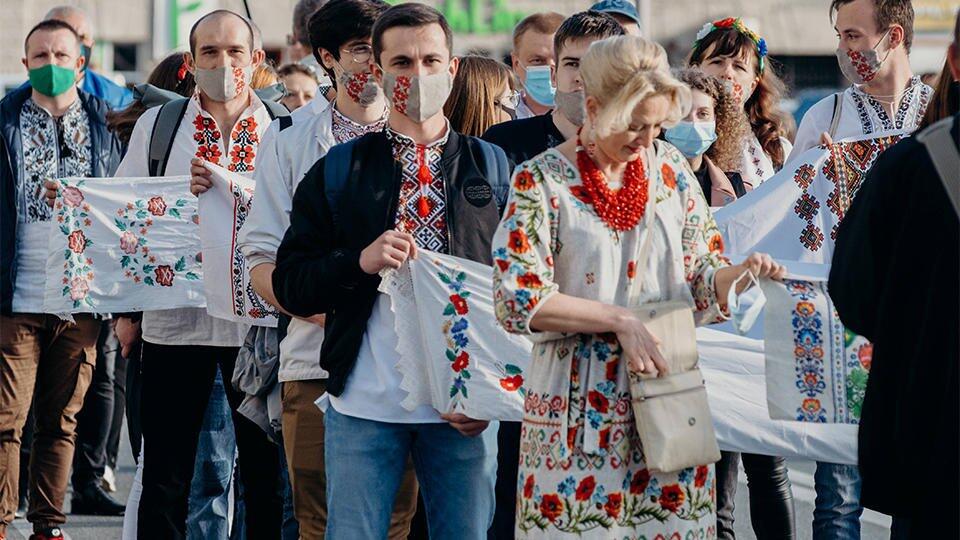 Оппозиция оспорит в суде украинский закон о коренных народах