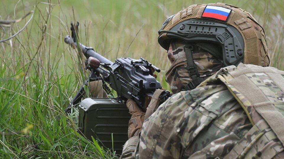 Шойгу: десантники РФ демонстрируют героизм, мужество и взаимовыручку в зоне СВО