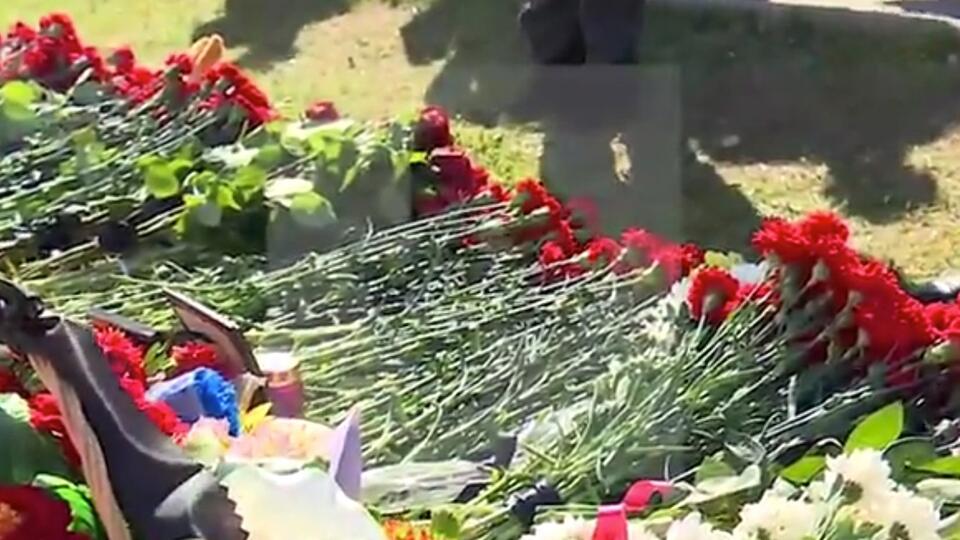 Бывшие футболисты сборной России посетили мемориал у 