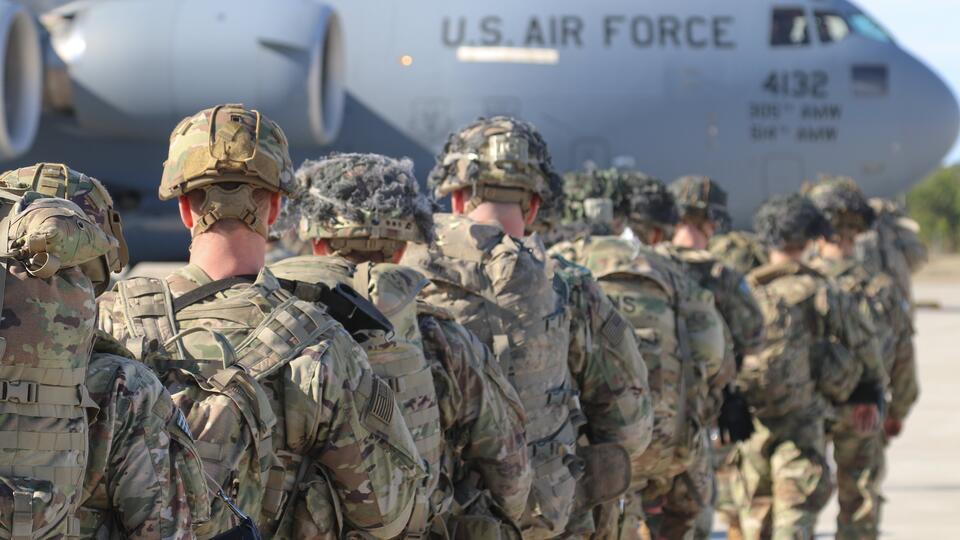 Пентагон: США перебрасывают дополнительные силы на Ближний Восток
