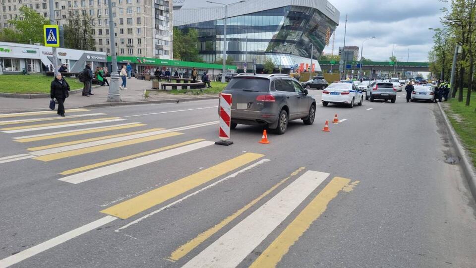 Автомобиль сбил ребенка на пешеходном переходе в Москве