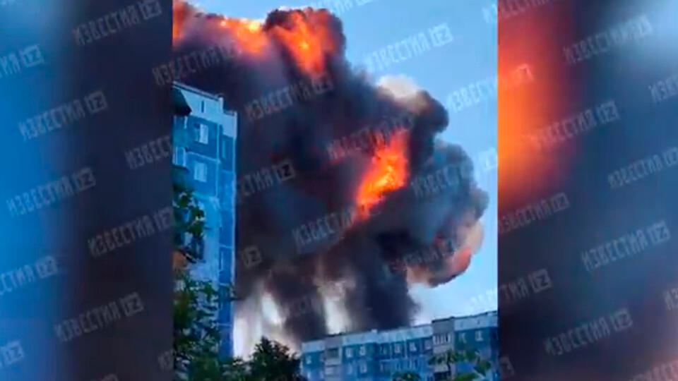Очевидец о пожаре и взрыве на АЗС в Новосибирске: "Окна тряслись"
