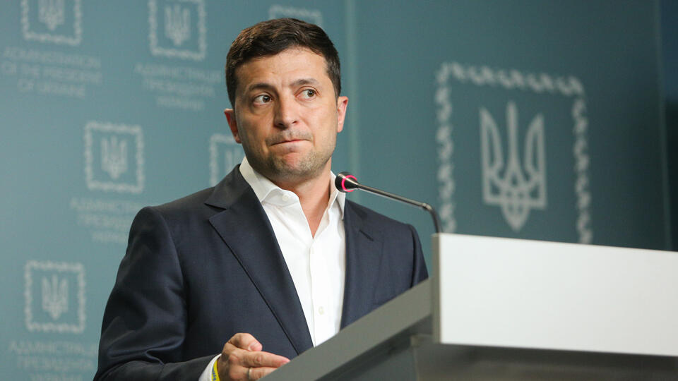 Зеленский заявил, что президенты Украины сдавали Крым в аренду