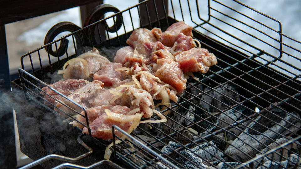 В лаборатории выявили нарушения правил хранения мяса в магазинах. Фото: © www.globallookpress.com/Svetlana Vozmilova/Global Look Press
