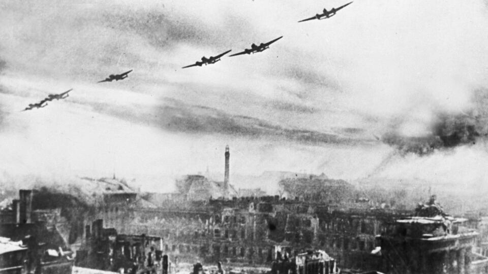 Цель советских бомбардировок была намного ближе – всего 900 километров по прямой. Фото: © РИА Новости