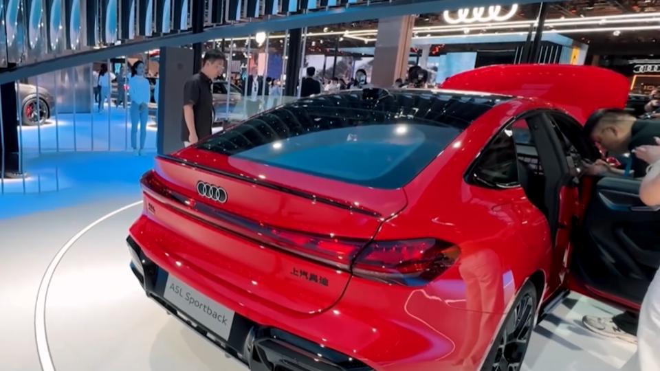 Спорткар Audi A5 Sportback следует высоким стандартам немецкого автопроизводителя. Фото: © Кадр из программы "Минтранс", РЕН ТВ