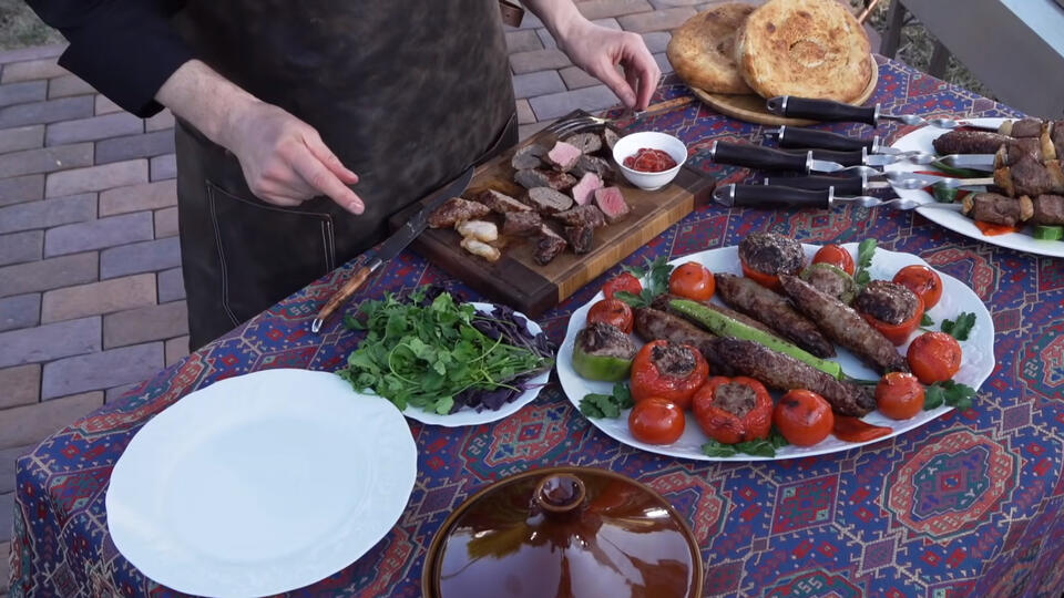 Рецепт люля кебаб из свинины на мангале видео