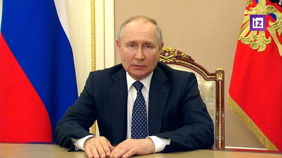 Путин: для России сейчас время борьбы за право быть самими собой