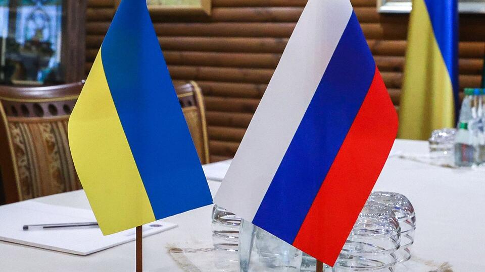 Политолог усомнился в способности Киева самостоятельно участвовать в переговорах