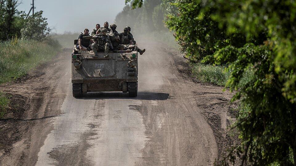 До последнего украинца. Фото: © REUTERS/Viacheslav Ratynskyi