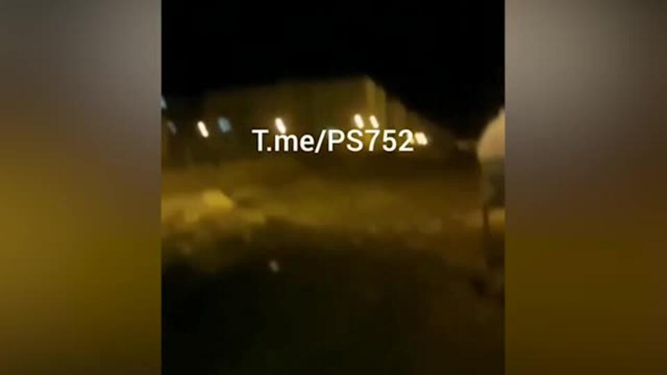 Видео, снятое за секунды до крушения украинского Boeing 737 в Иране
