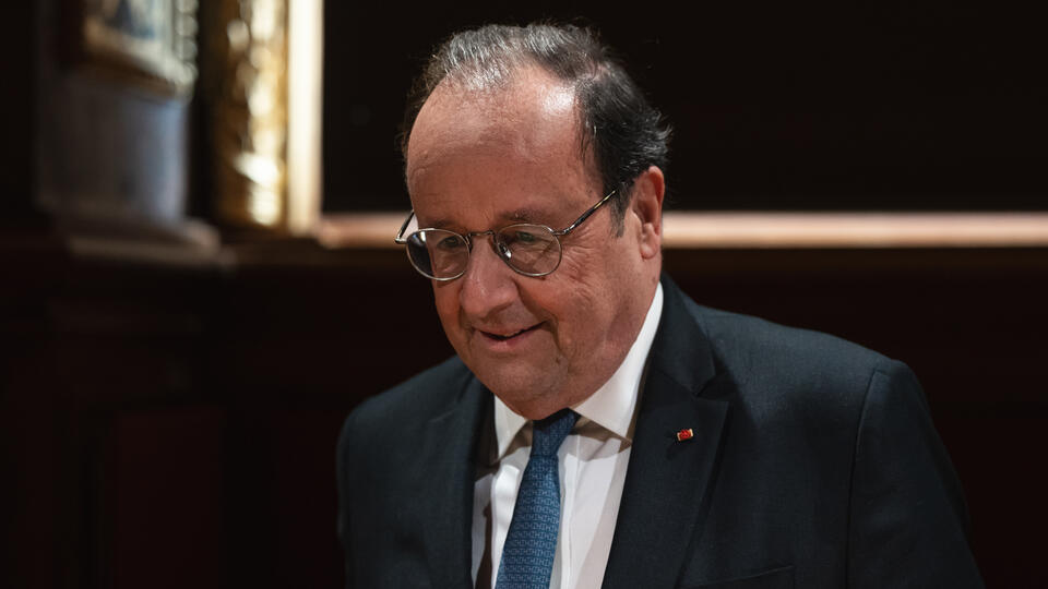Олланд выдвинул свою кандидатуру на выборах в парламент Франции