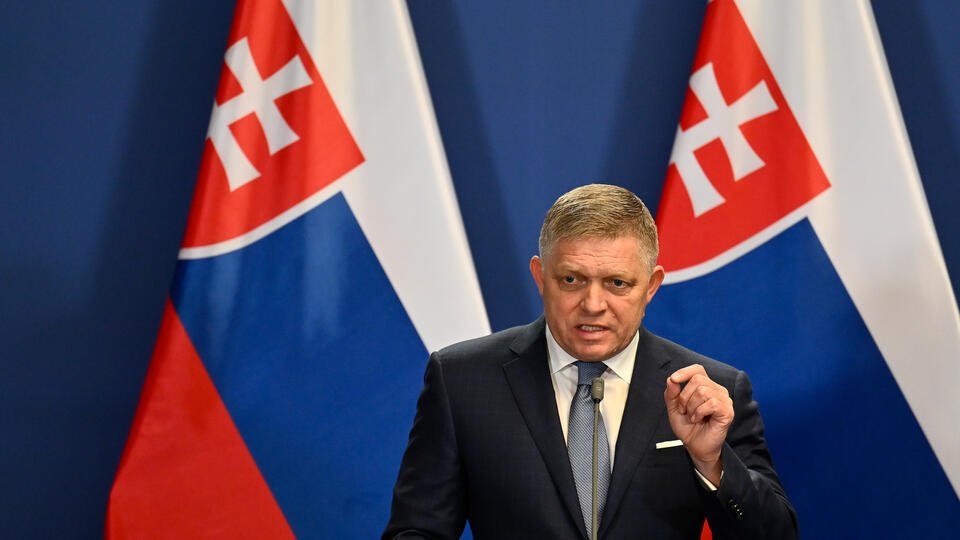 Премьер Словакии выступил против принятия Украины в НАТО
