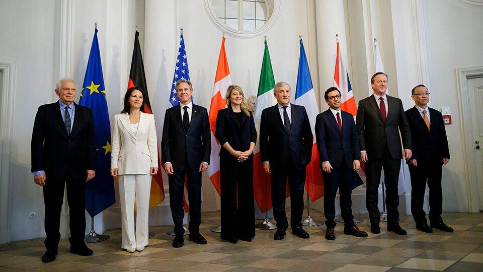 Главы МИД G7 выразили решимость продолжать ужесточать санкции против РФ
