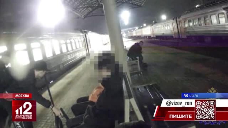 В Москве задержали грабителей, угрожавших школьнику пистолетом