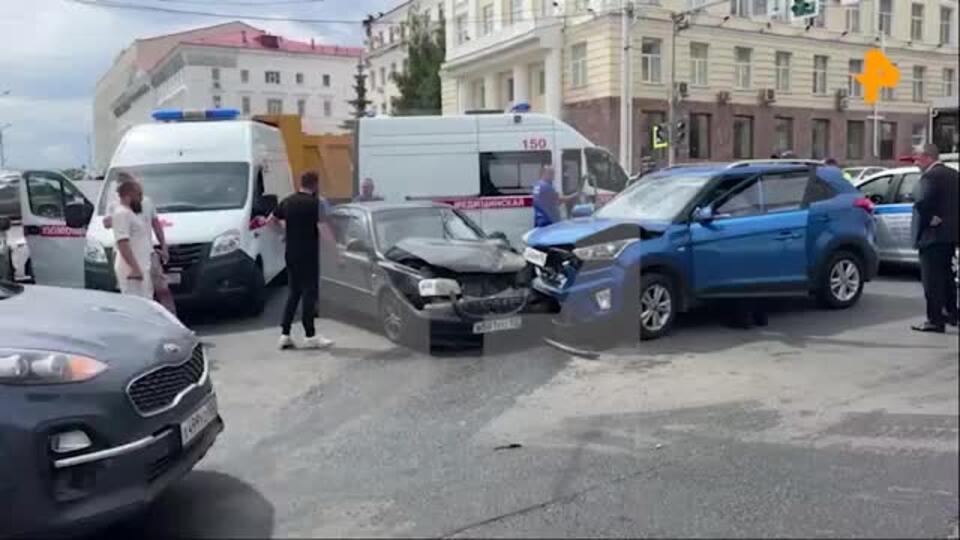 Авто заместителя премьер-министра Башкирии попало в ДТП в Уфе