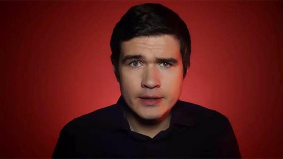 Гоблин согласился с BadComedian и резко раскритиковал фильм "На Париж". Фото: © скриншот YouTube