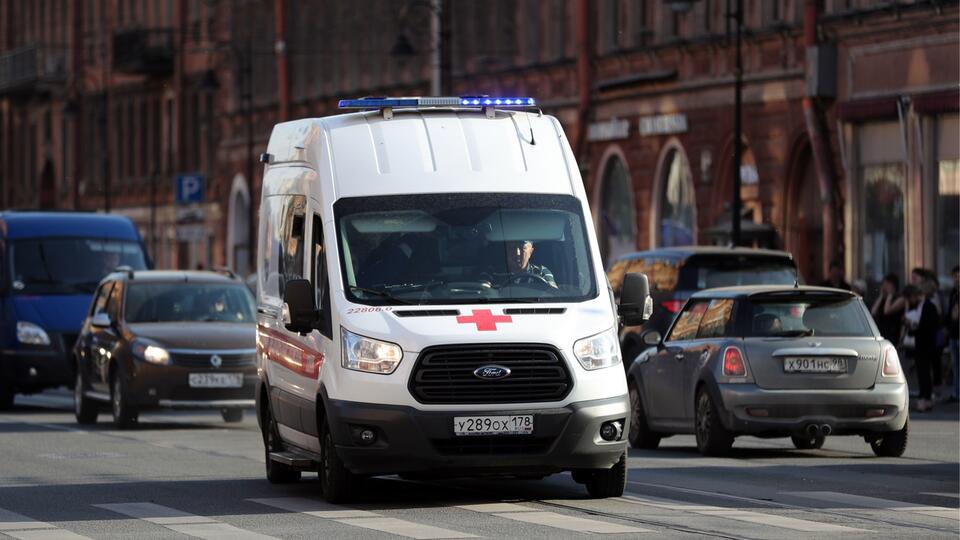 Кровь из головы: самокатчик сбил женщину в центре Москвы