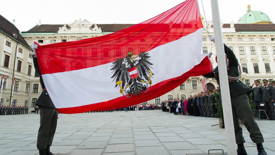 Посол РФ назвал политической фикцией военный нейтралитет Австрии