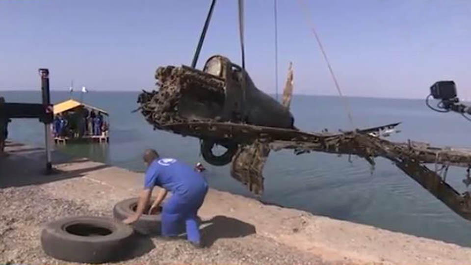В Крыму дайверы нашли американский истребитель, затонувший в 1945 году