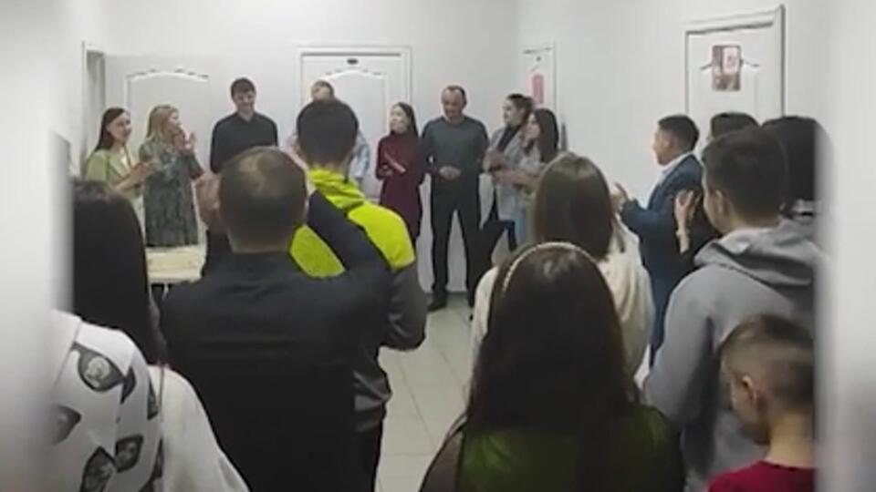 Обещают не только деньги: раскрыта схема новой финансовой пирамиды. Скриншот видео