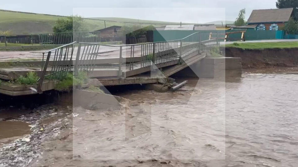 Режим ЧС ввели в в Заиграевском районе Бурятии, где смыло несколько мостов