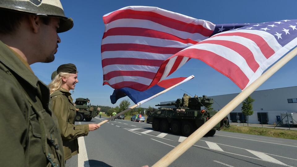 В США заявили, что армия России порвет американские силы на Украине