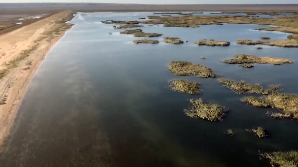 Почему высохло Аральское море — четвертое по размеру в мире. Фото: © Кадр из программы "Загадки человечества", РЕН ТВ