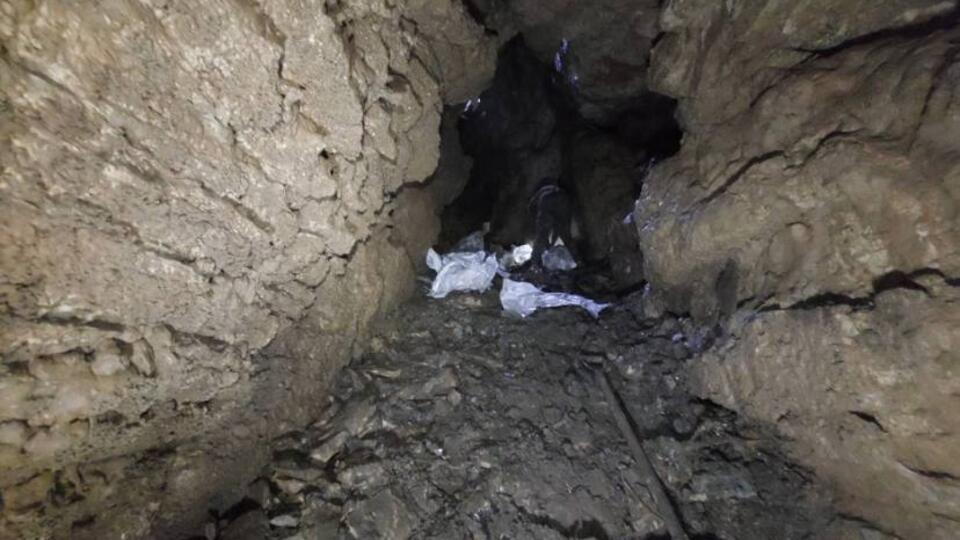 Виновников появления огромной свалки в пещере ищут в Сочи