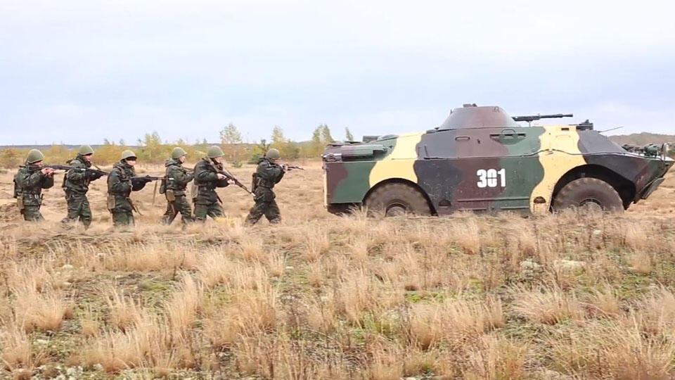 В Белоруссии начали учения со сводной группировкой войск под Гродно