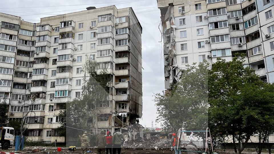 Угроза обрушения поврежденного после удара ВСУ дома в Белгороде сохраняется