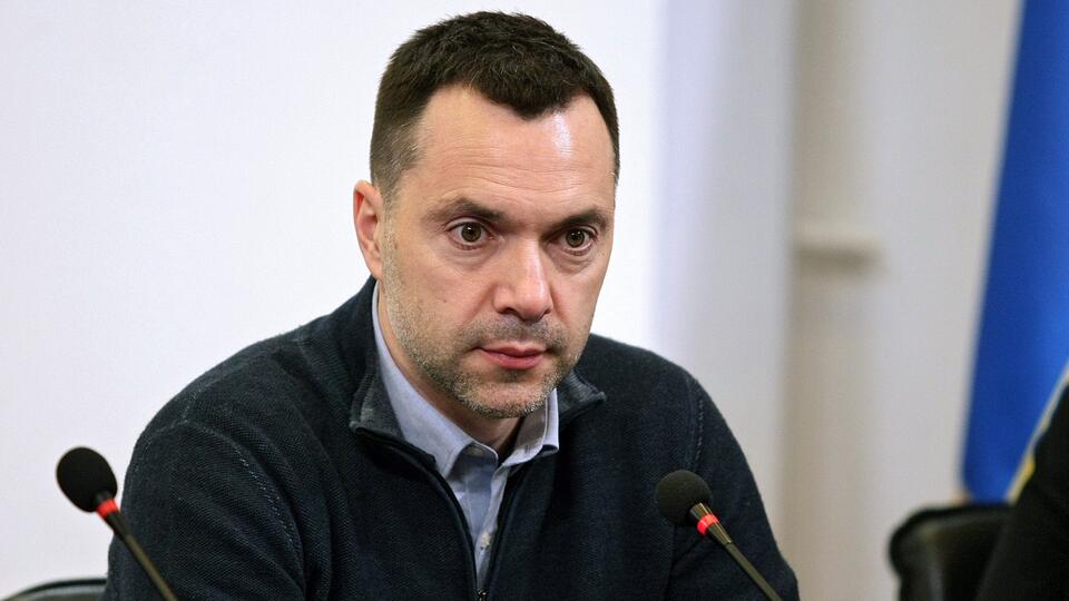 Арестович обматерил студентов, отказавшихся от его лекции в Киеве