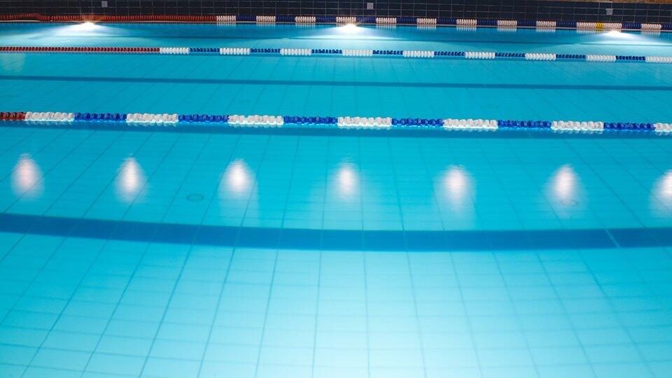 Подросток утонул в фитнес-клубе, выполняя упражнения под водой