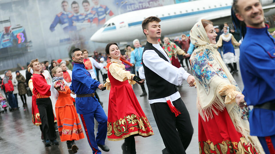 Хоровод на ВДНХ