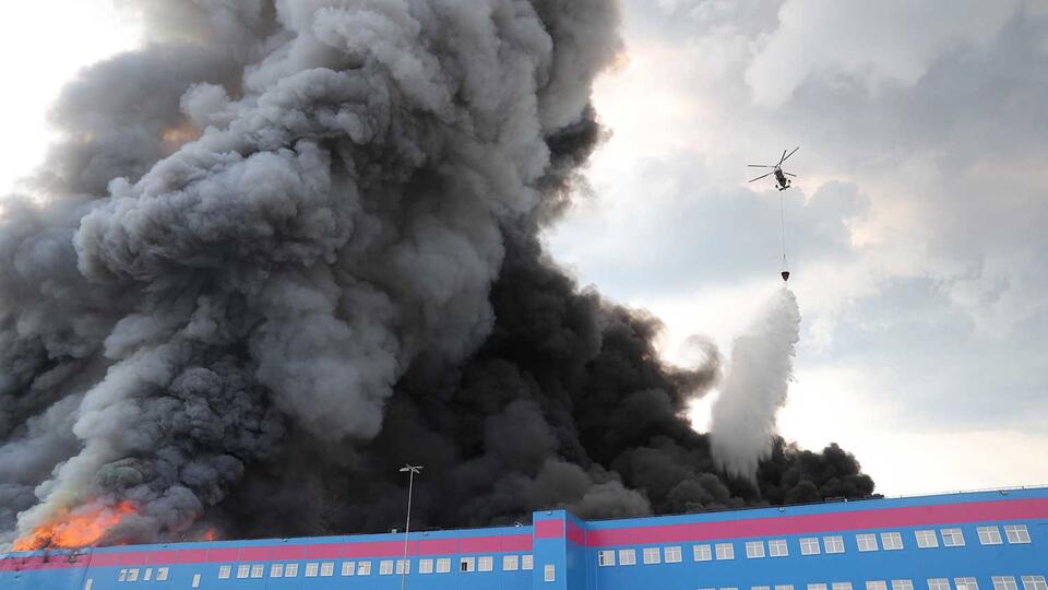 Ликвидировано открытое горение на складе Ozon в Подмосковье