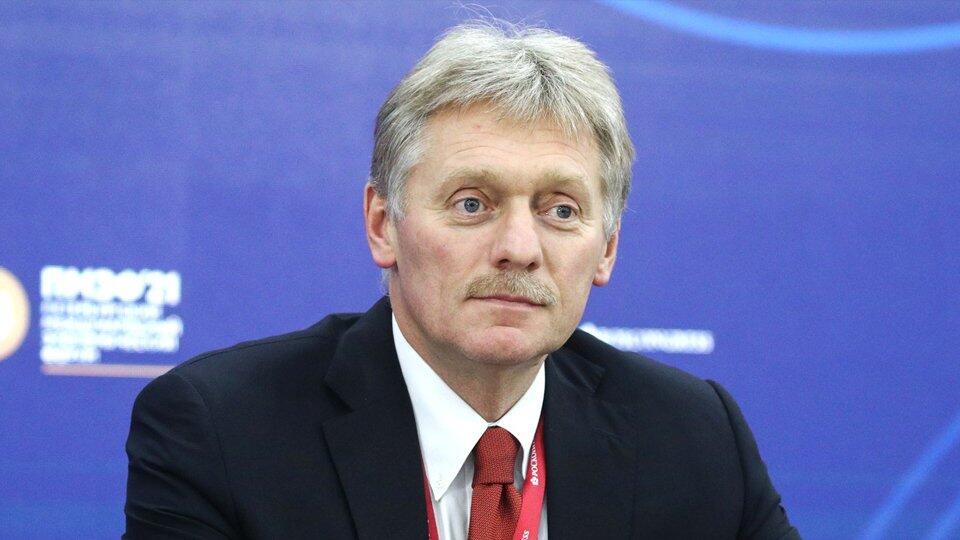 Песков переадресовал вопрос о налоговой системе в правительство