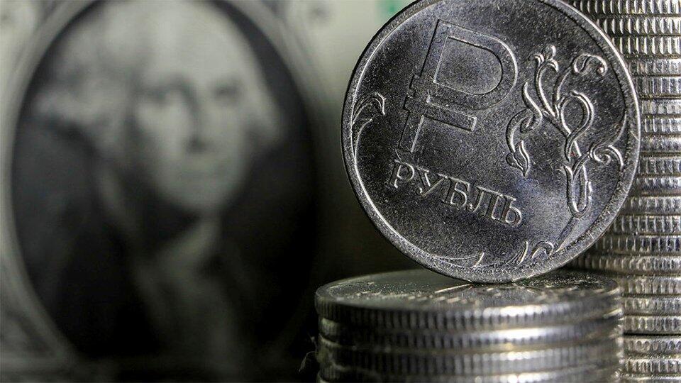 Экономист рассказал о шаге властей, который вернет доллар по 80 рублей