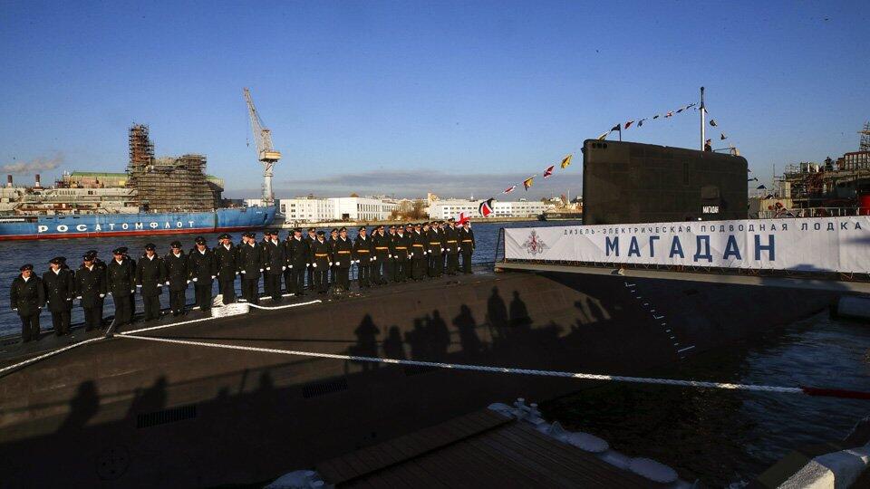 Вооруженная Калибрами подлодка Магадан вошла в состав ВМФ России