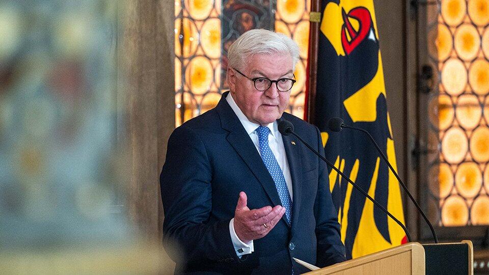 Зеленский заявил, что не был извещен о визите Штайнмайера
