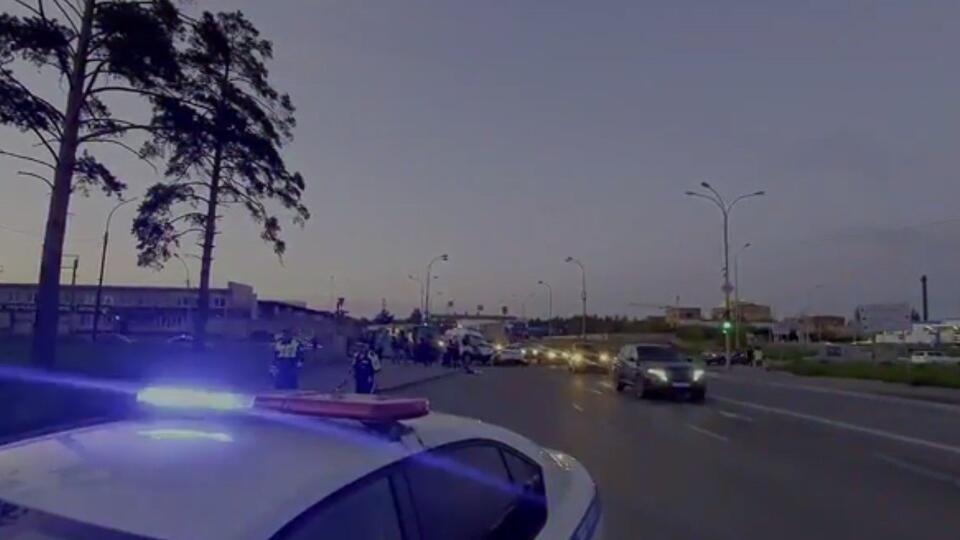 Шесть человек пострадали в ДТП со скорой и маршруткой в Екатеринбурге