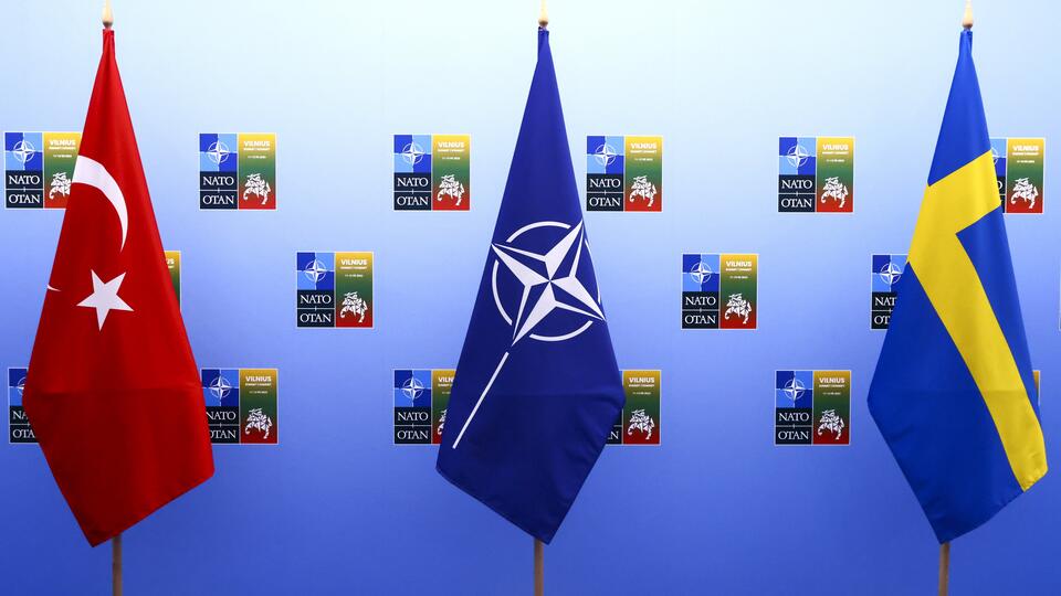 Парламент Турции ратифицировал заявку Швеции на вступление в НАТО