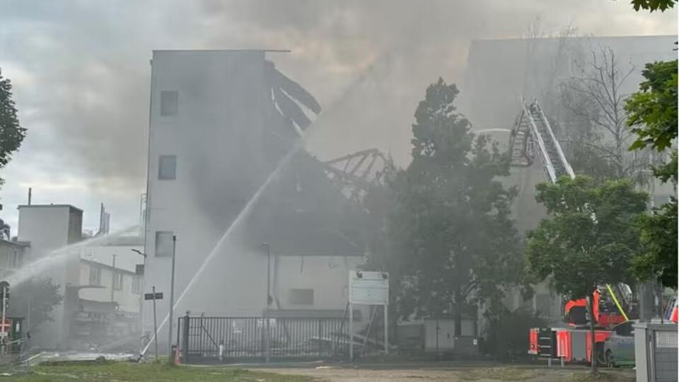 Завод оборонного предприятия загорелся в Берлине
