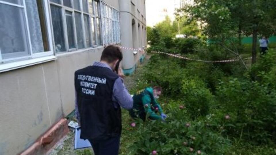 Двухлетний ребенок погиб, выпав с 10-го этажа в Чебоксарах