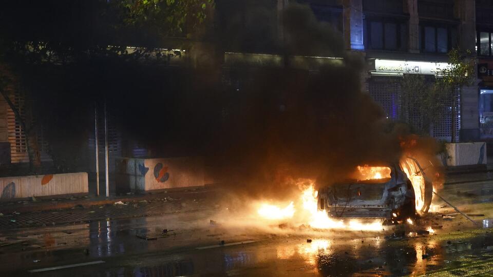 Улицы в огне: фанаты разгромили Брюссель после поражения Бельгии на ЧМ