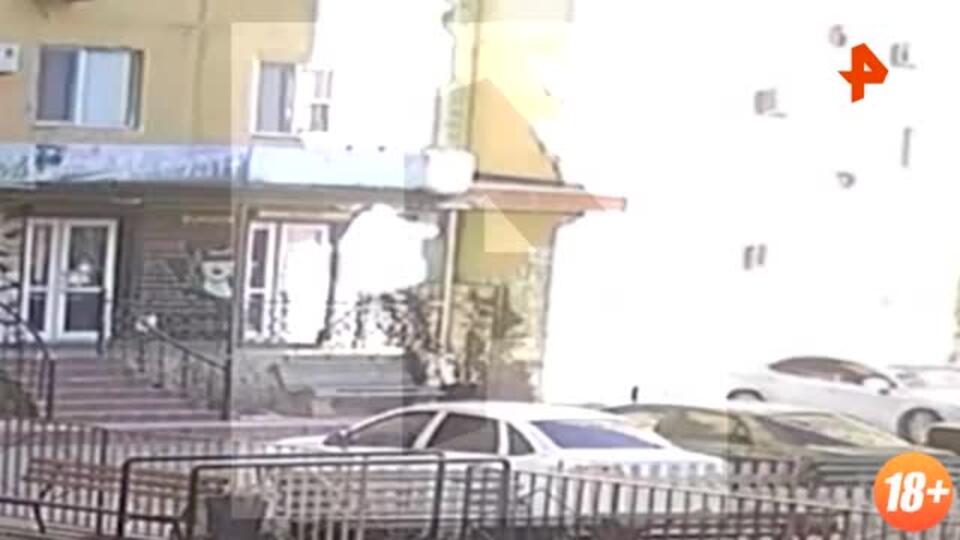Женщина выпала из окна седьмого этажа в Каспийске