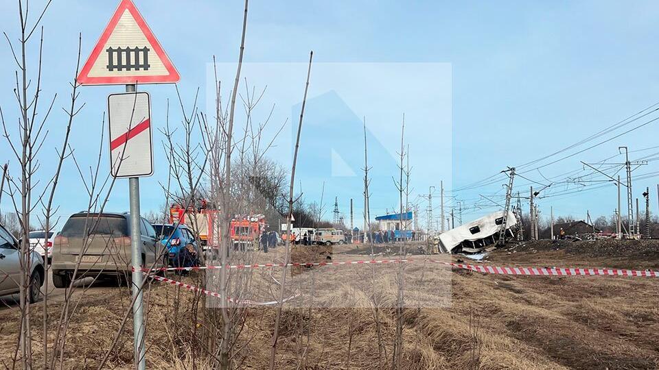 Диспетчер переезда под Ярославлем, где столкнулись поезд и автобус, был пьян