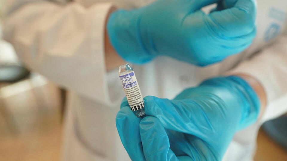 Минздрав России зарегистрировал обновленную вакцину 
