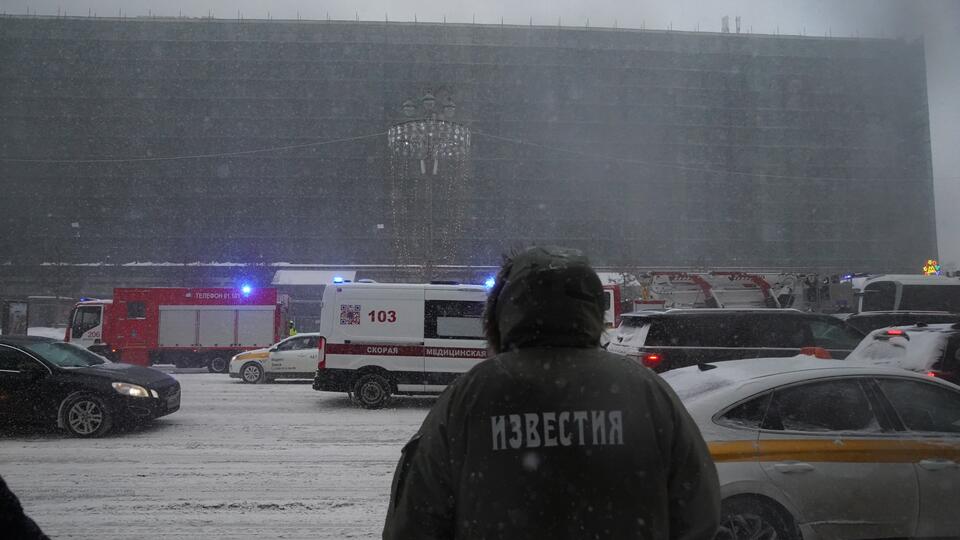 Ликвидировано открытое горение во дворе здания "Известия холл" в центре Москвы